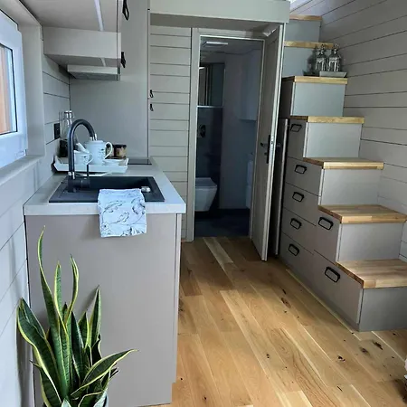 Tiny House Wolne Emocje * Oborki